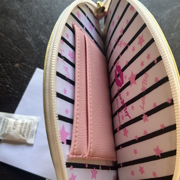 New rainbow unicorn Betsey Johnson Coin Purse - Picture 4 of 4